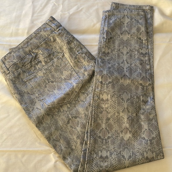 Tinseltown Snake Print jeans matalic sheen , never worn . - Picture 3 of 10